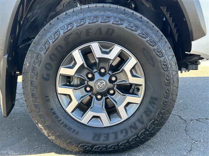 Toyota Tacoma SR5 Double Cab Long Bed V6 6AT 4WD 2023