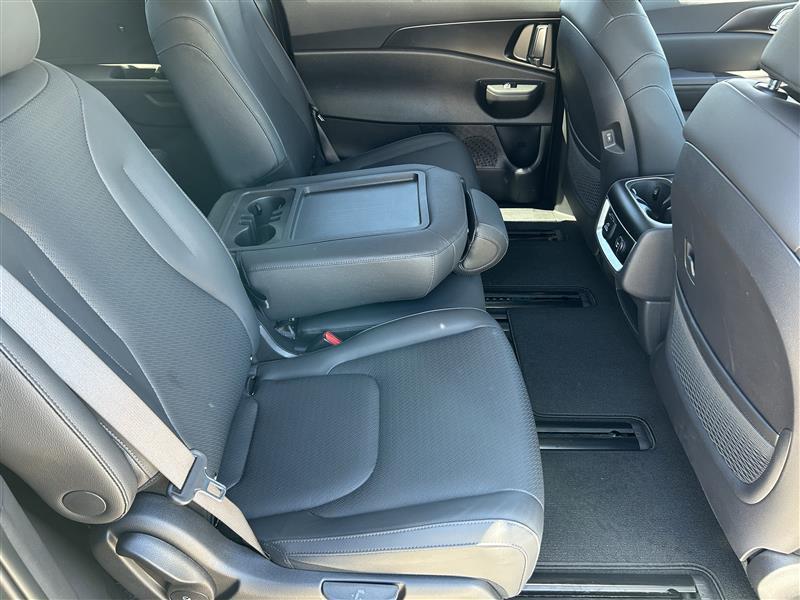 Kia Carnival SX Prestige 2025