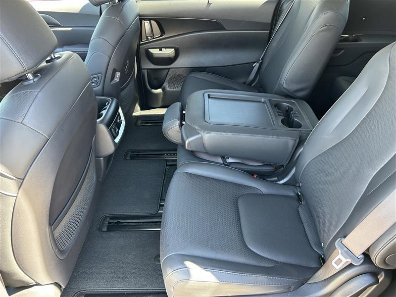 Kia Carnival SX Prestige 2025