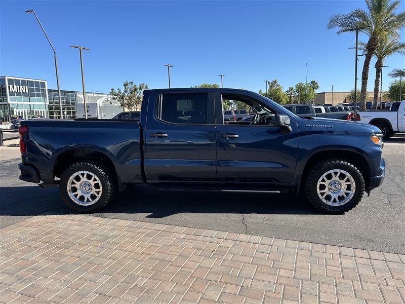 Chevrolet Silverado 1500 Custom Crew Cab 2WD 2022