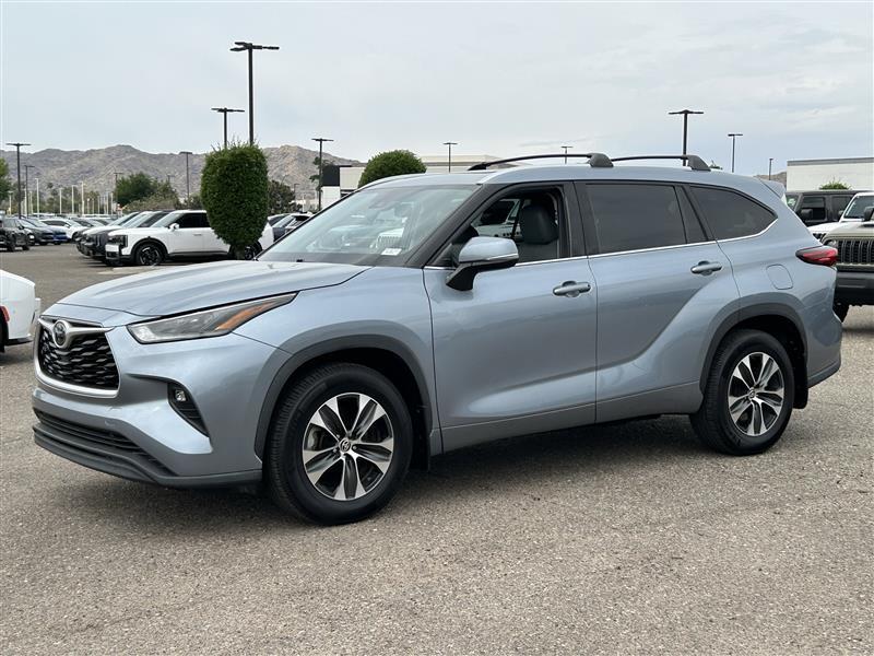 Toyota Highlander XLE AWD V6 2021