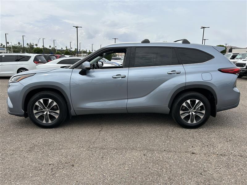 Toyota Highlander XLE AWD V6 2021