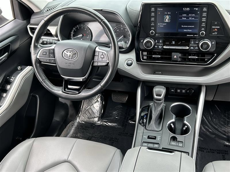 Toyota Highlander XLE AWD V6 2021