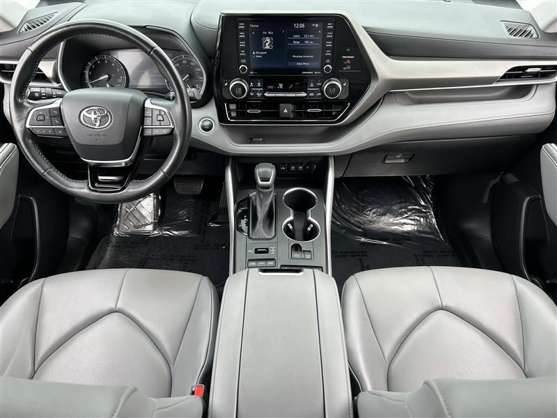 Toyota Highlander XLE AWD V6 2021