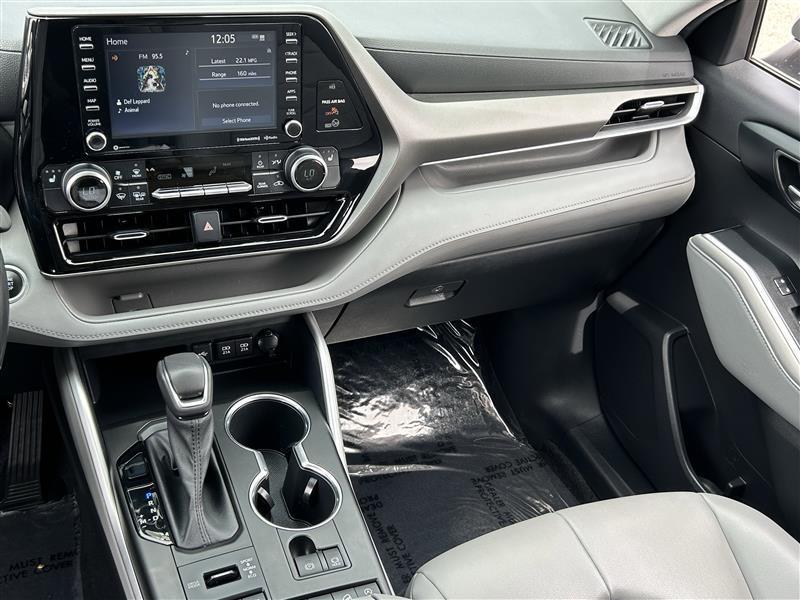 Toyota Highlander XLE AWD V6 2021