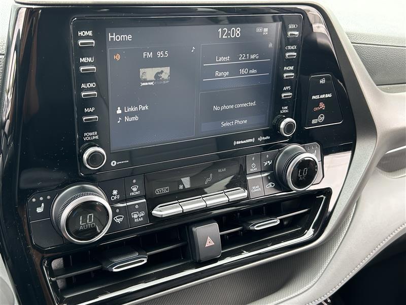 Toyota Highlander XLE AWD V6 2021