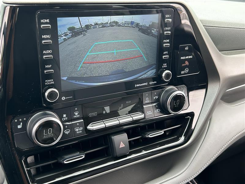 Toyota Highlander XLE AWD V6 2021