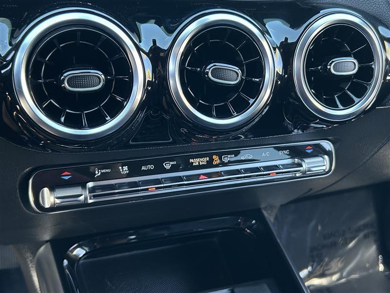 Mercedes-Benz GLA-Class GLA250 2023