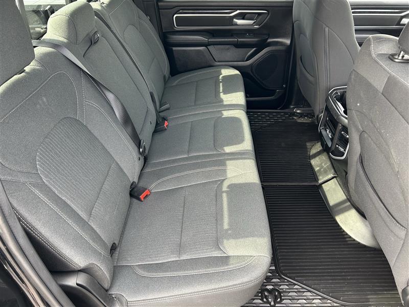 RAM 1500 Big Horn Crew Cab SWB 4WD 2023