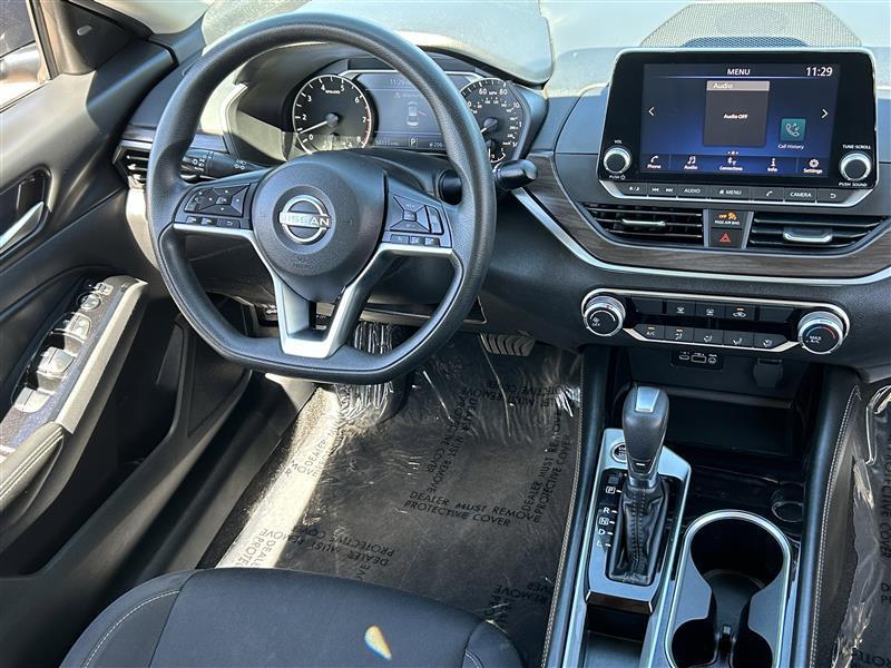 Nissan Altima 2.5 SV 2023