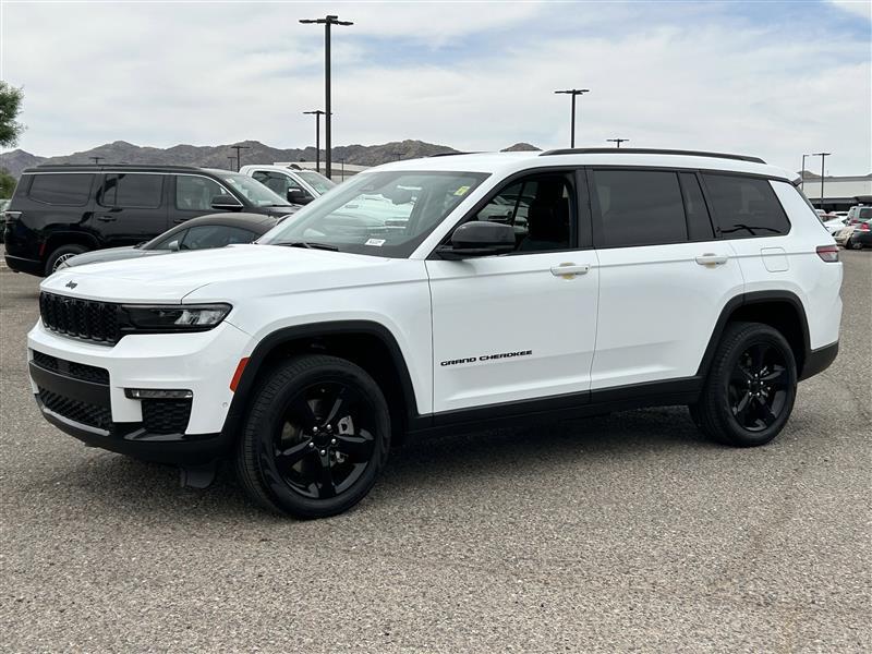 Jeep Grand Cherokee L Limited 4WD 2023