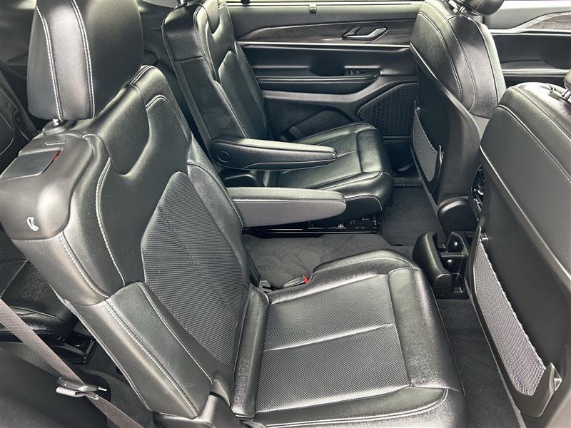 Jeep Grand Cherokee L Limited 4WD 2023