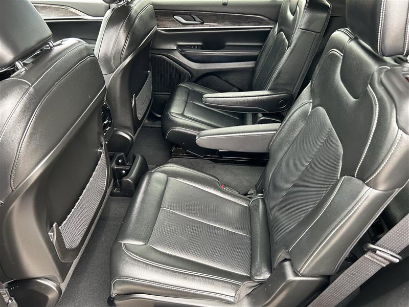 Jeep Grand Cherokee L Limited 4WD 2023