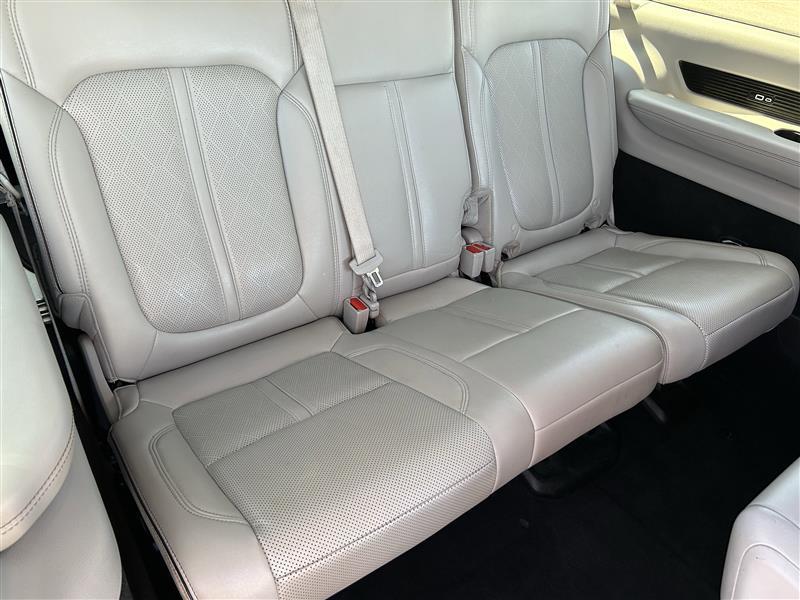 Jeep Grand Wagoneer Series II 4WD 2023