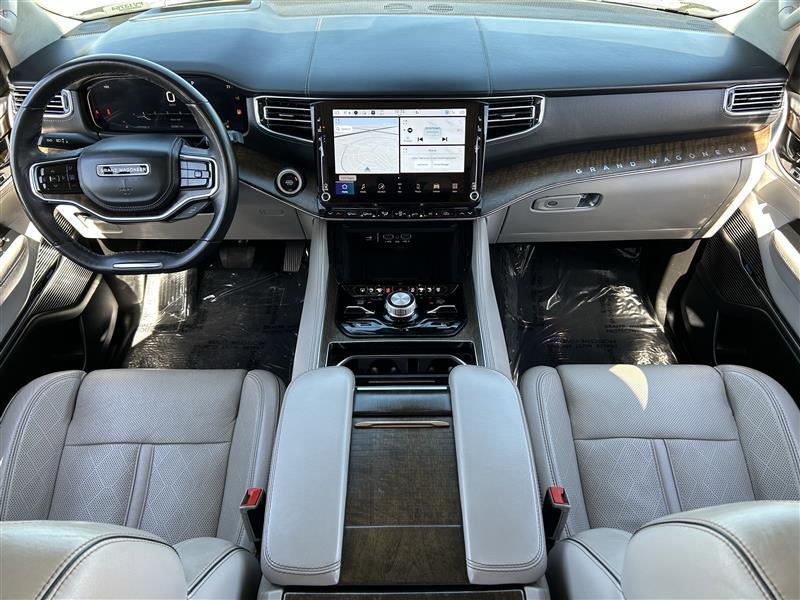 Jeep Grand Wagoneer Series II 4WD 2023