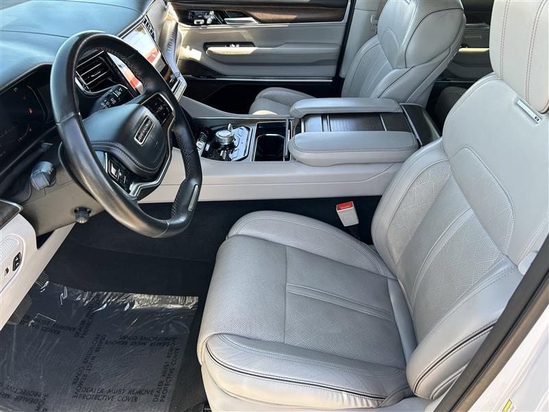 Jeep Grand Wagoneer Series II 4WD 2023