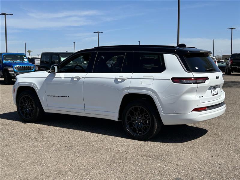 Jeep Grand Cherokee L Summit 4WD 2026