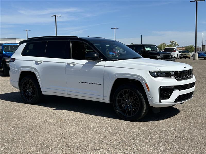 Jeep Grand Cherokee L Summit 4WD 2026