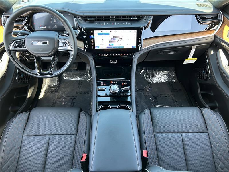 Jeep Grand Cherokee L Summit 4WD 2026