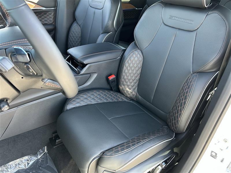 Jeep Grand Cherokee L Summit 4WD 2026