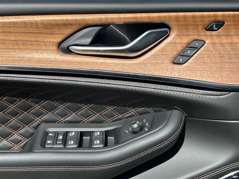 Jeep Grand Cherokee L Summit 4WD 2026