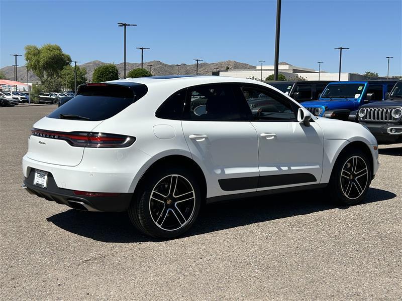 Porsche Macan Base 2021