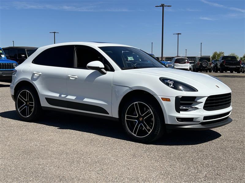 Porsche Macan Base 2021