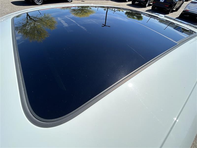 Porsche Macan Base 2021