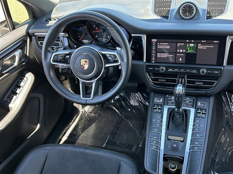 Porsche Macan Base 2021