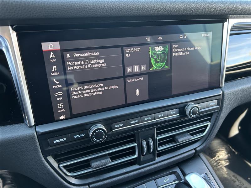 Porsche Macan Base 2021