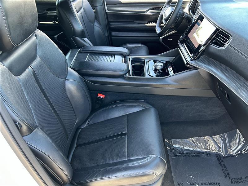 Jeep Wagoneer Series II 2024