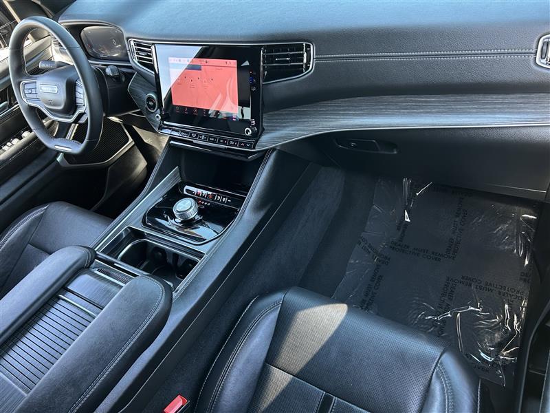 Jeep Wagoneer Series II 2024