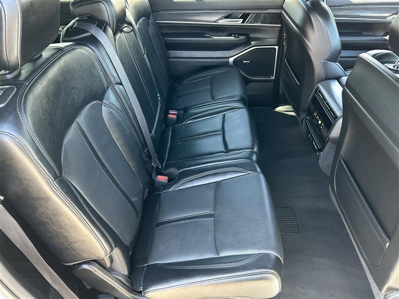 Jeep Wagoneer Series II 2024