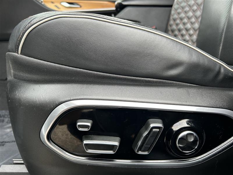 Jeep Grand Cherokee Summit 4WD 2022