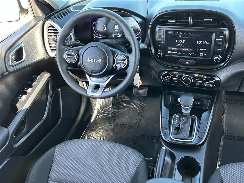 Kia Soul LX 2025
