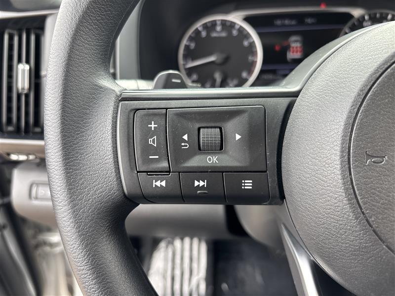 Nissan Pathfinder S 2025