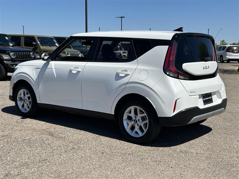 Kia Soul LX 2025