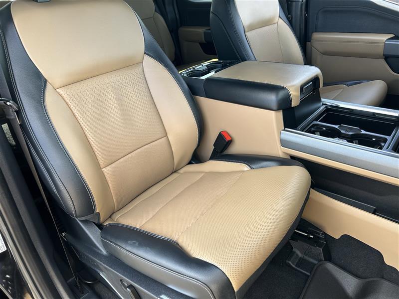 Ford F-250 SD Lariat Crew Cab 4WD 2023