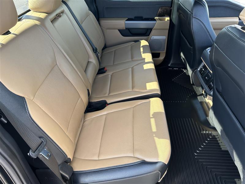 Ford F-250 SD Lariat Crew Cab 4WD 2023