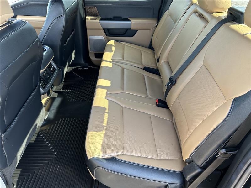 Ford F-250 SD Lariat Crew Cab 4WD 2023