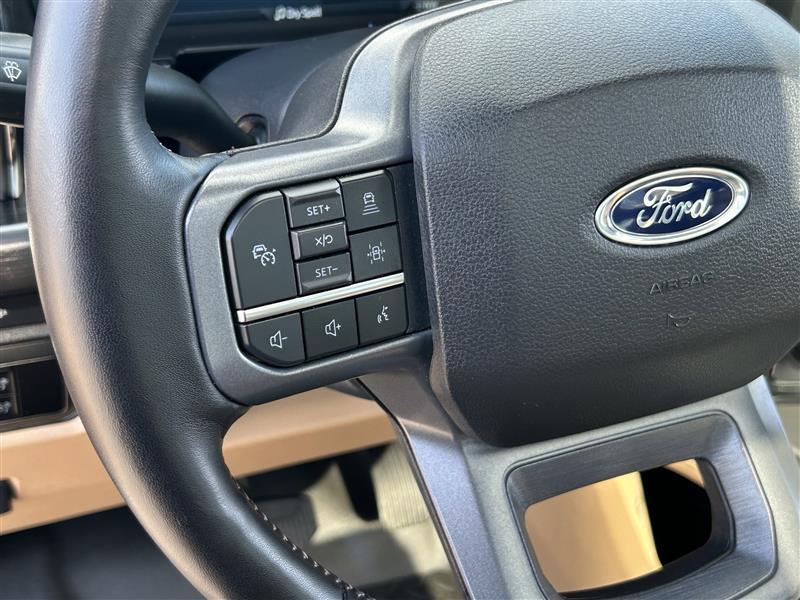 Ford F-250 SD Lariat Crew Cab 4WD 2023