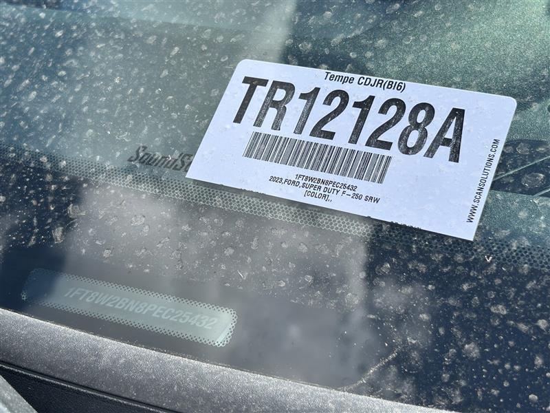 Ford F-250 SD Lariat Crew Cab 4WD 2023