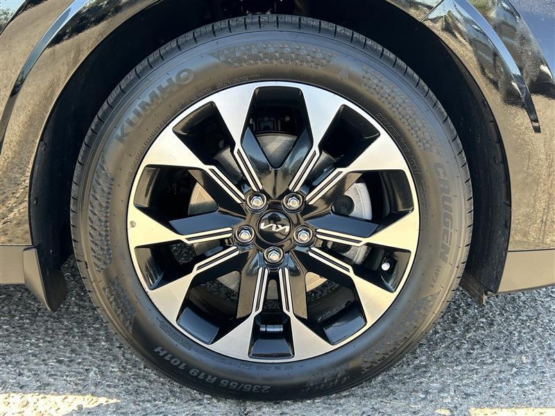 Kia Carnival EX 2024