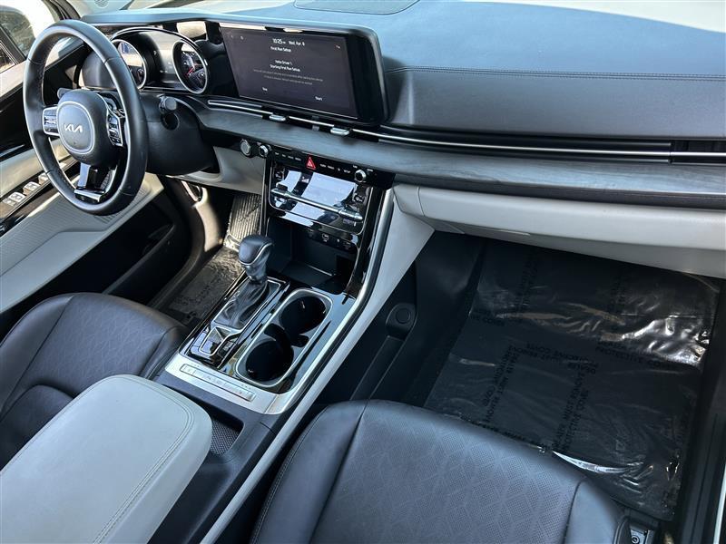 Kia Carnival EX 2024