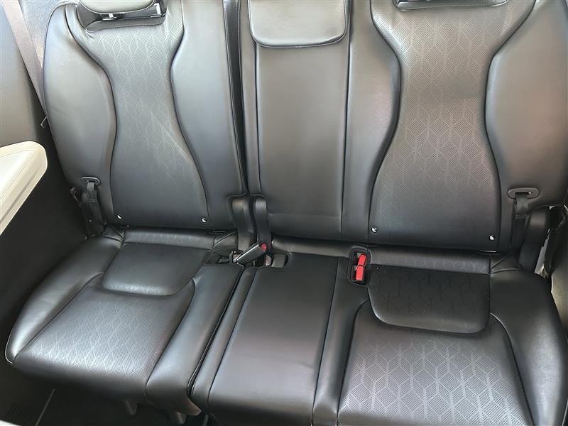 Kia Carnival EX 2024