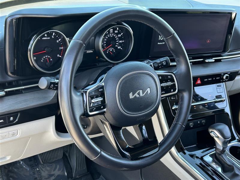 Kia Carnival EX 2024