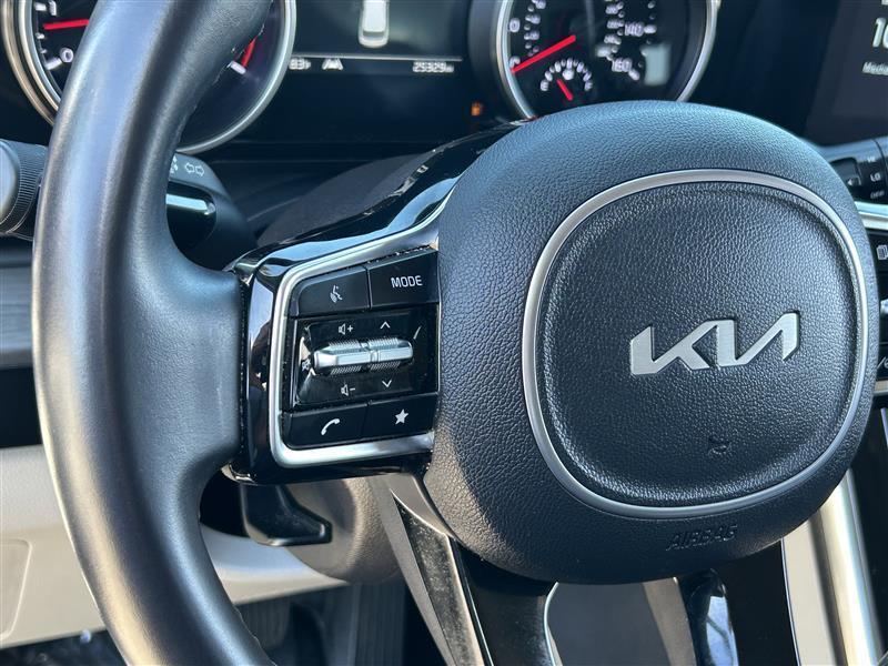 Kia Carnival EX 2024