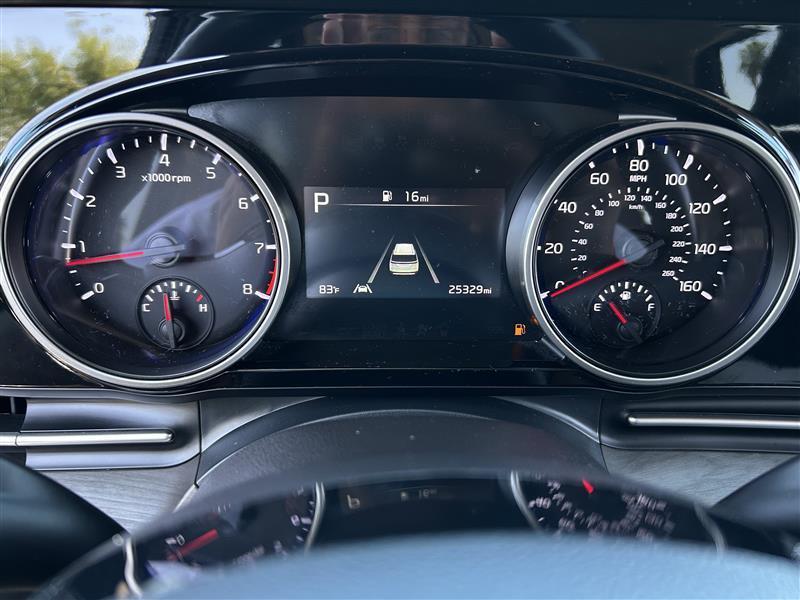 Kia Carnival EX 2024