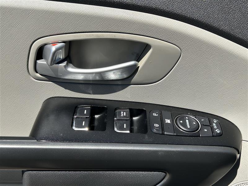 Kia Sedona LX 2016