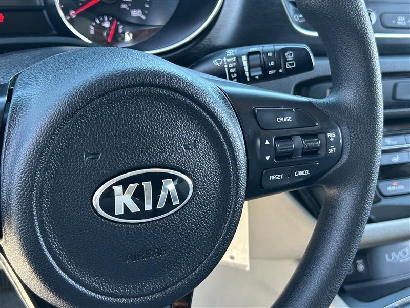 Kia Sedona LX 2016
